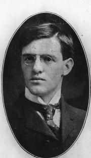 Russell Thomas Davies, 1907