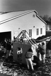 First-year seminar builds house, 1995