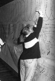Paper Berlin Wall, 1989