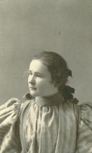 Grace Greenwood Vale, 1900