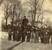 Class of 1902 in front of John Dickinson Campus