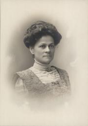 Zatae Longsdorff, c.1905