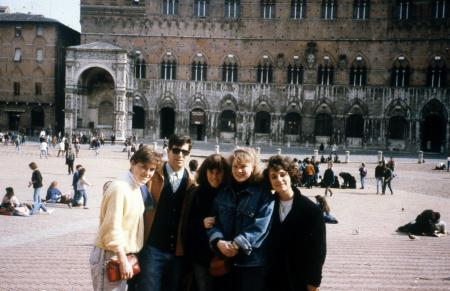 Students stand together in the Piazza del Campo, c.1990