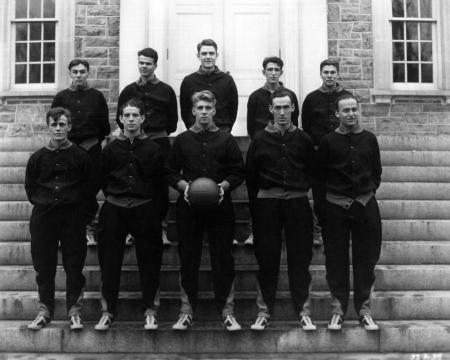 Men's Basketball Team, 1932