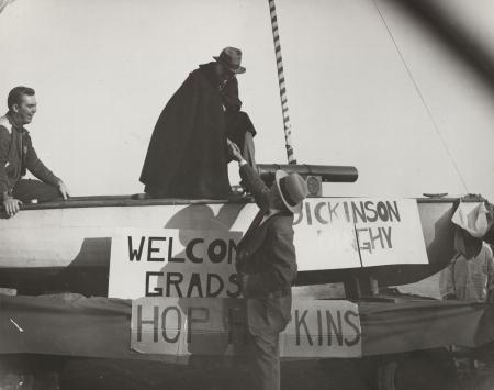 Homecoming boat, 1951