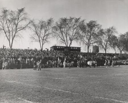 Homecoming crowd, 1951