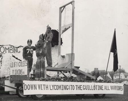Homecoming float, 1956