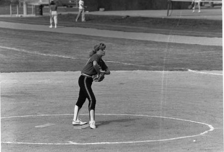 Softball pitcher, 1987