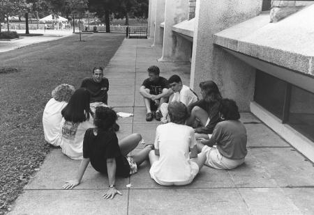 Orientation group outside Spahr Library, 1990