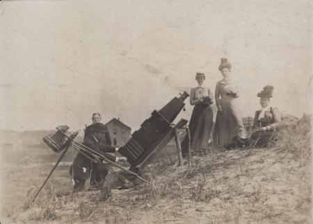 Photographing the solar eclipse, c.1869