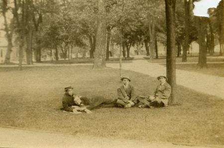 Sigma Alpha Epsilon brothers sit on Academic quad, c.1910