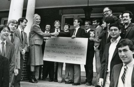 Beta Theta Pi fundraising event, 1983