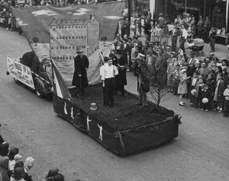 Sigma Chi, "Duel in D-son" Float, 1948 