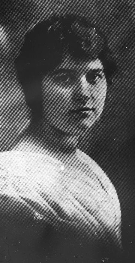 Helen Jones, 1917