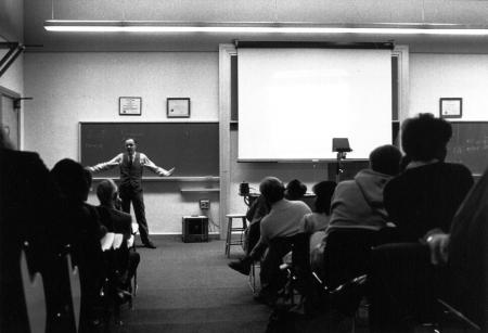 Priestley Award recipient Arno Penzias in a class, 1989