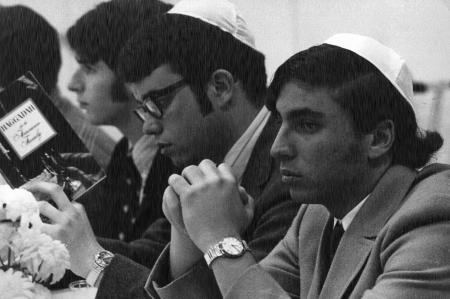 Passover seder, 1975