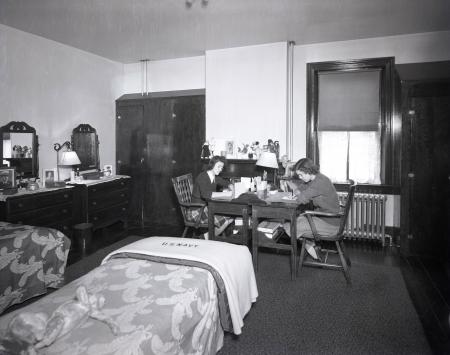 Metzger Hall dorm room, c.1940