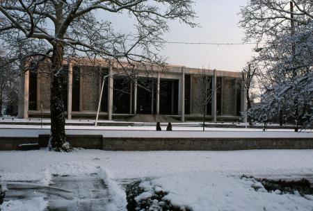 Spahr Library, 1990