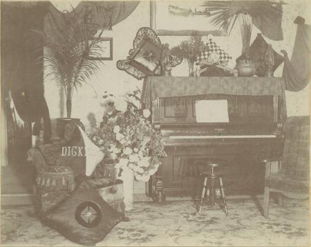 Phi Kappa Sigma Room, 1898