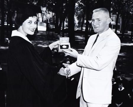Stanley Lindberg receives Class of 1902 Award, 1960