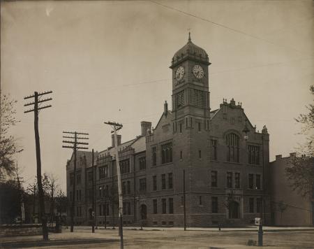 Denny Hall, 1910