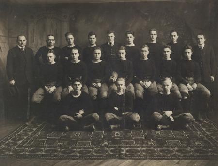 Football Team, 1915