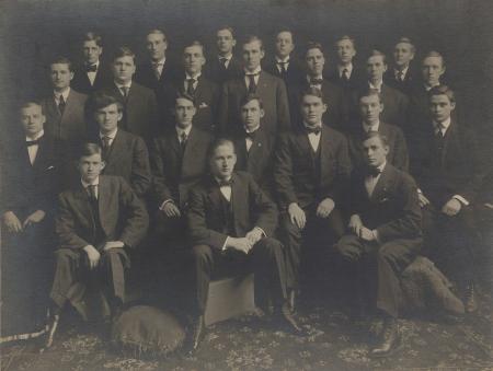 Phi Kappa Sigma, 1909