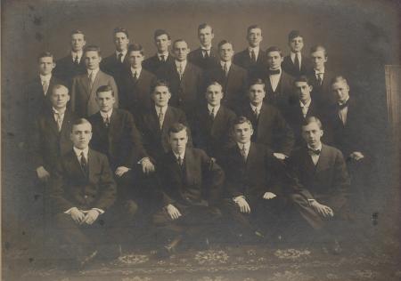 Phi Kappa Sigma, 1910