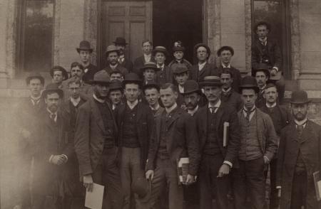 Zatae Longsdorff and classmates, c.1885