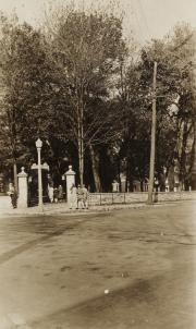 Class of 1900 Gateway, c.1925