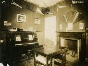 Phi Kappa Psi house interior, c.1910
