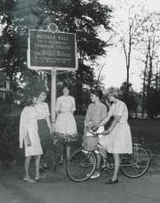 Students outside Metzger Hall, 1963