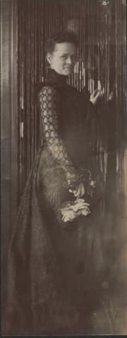 Zatae Longsdorff, c.1890