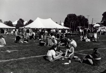 Homecoming tailgate, 1998