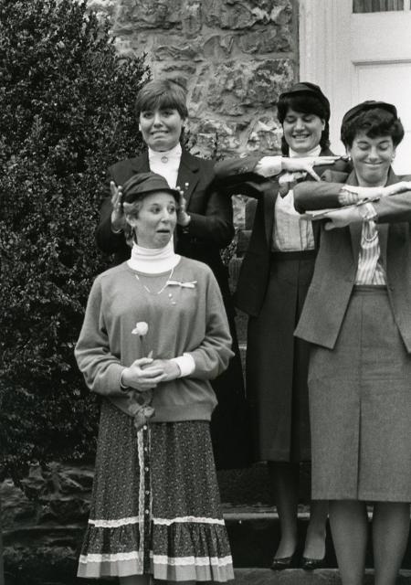 Wheel and Chain, 1986