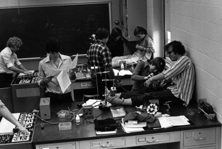 Biology lab, 1982