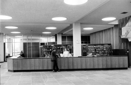 Spahr Library circulation desk, 1967