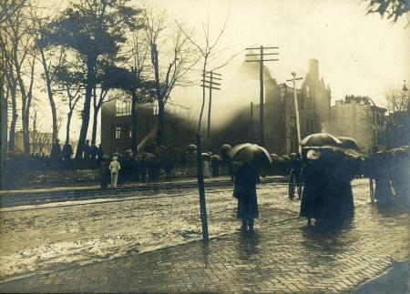 Denny Hall Fire, 1904