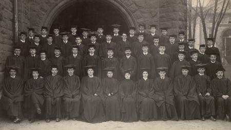 Class of 1903 outside Bosler Hall, 1903