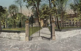 Class of 1900 Gateway, c.1905