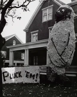 Homecoming spirit display by Sigma Alpha Epsilon, c.1960