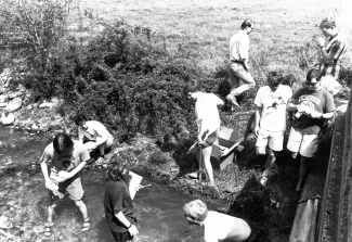 Environmental science field trip, 1990