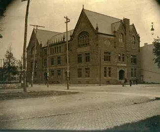 Denny Hall, 1897