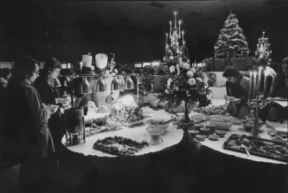 Christmas dinner at the HUB Dining Hall, c.1980