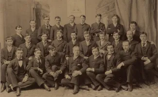 Phi Kappa Sigma, 1895